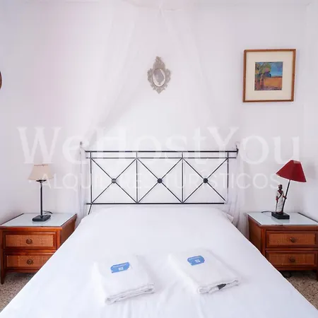 Holiday home Wehostyou - Belle Maison Roses, Mas Bosca 12