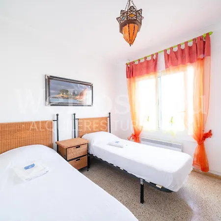 Holiday home Wehostyou - Belle Maison Roses, Mas Bosca 12 Roses